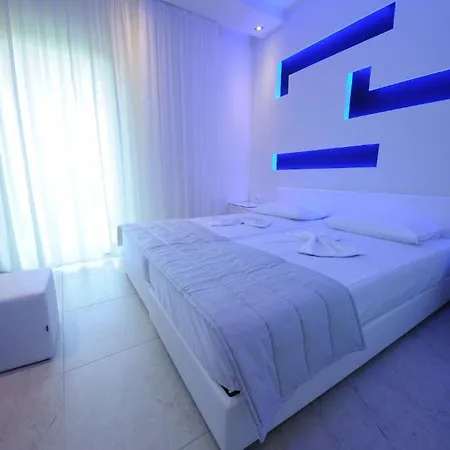 Louloudis Fresh-adults Only Aparthotel
