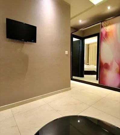 Louloudis Fresh-adults Only Aparthotel 3*