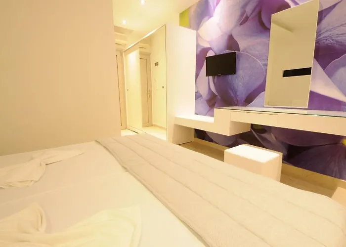 Apart Otel Louloudis Fresh-adults Only 3*
